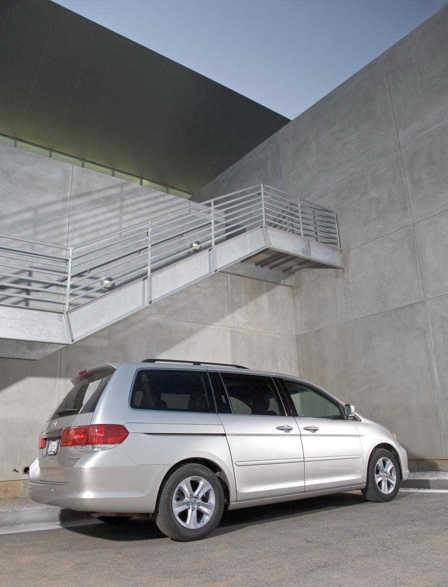  Honda Odyssey 2008 года  (US) (фото 15 из 31)
